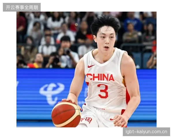 胡明轩在季后赛中一扫常规赛低迷，用近五成的三分命中率回应外界质疑